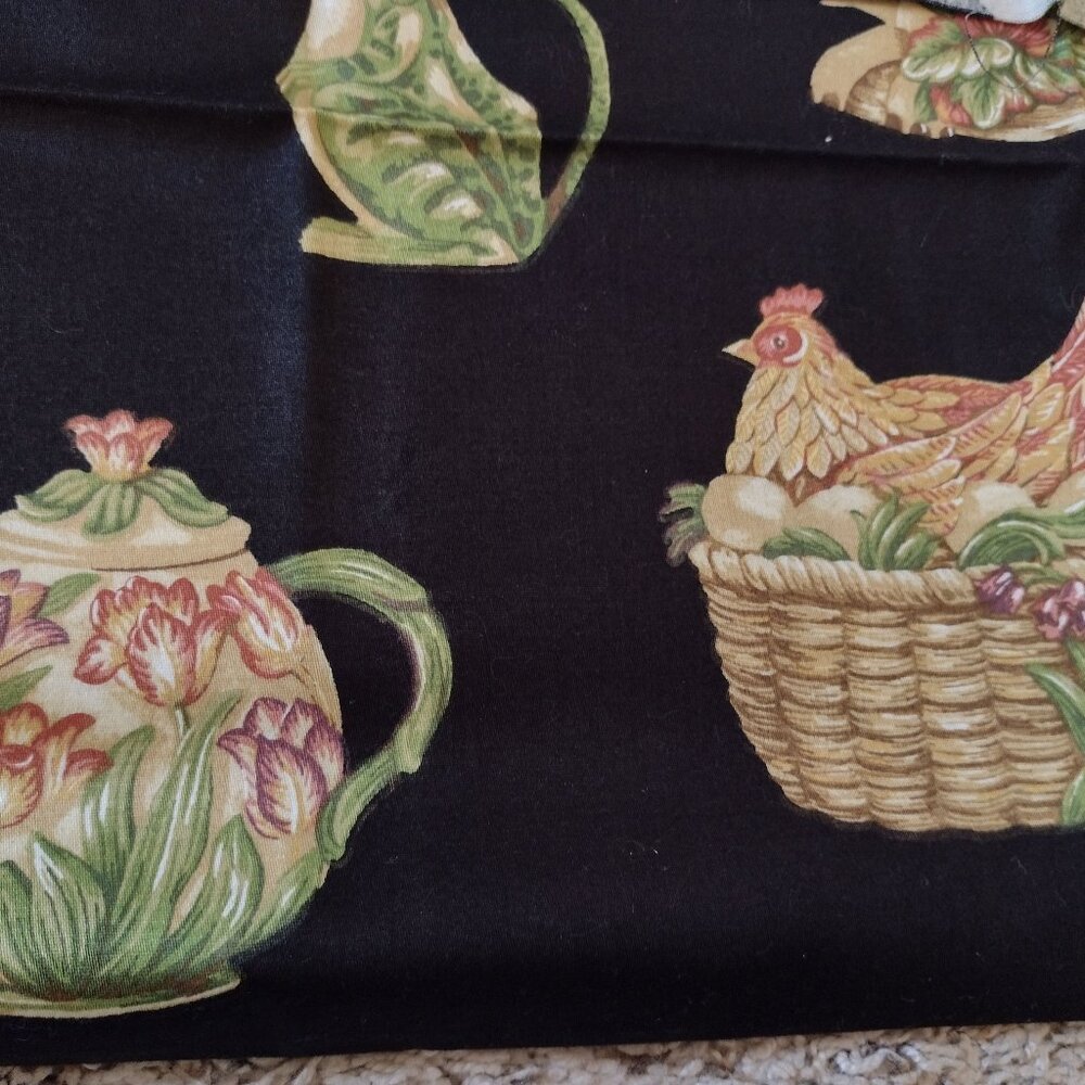 Hen & floral cotton fabric 56 x 28 inches